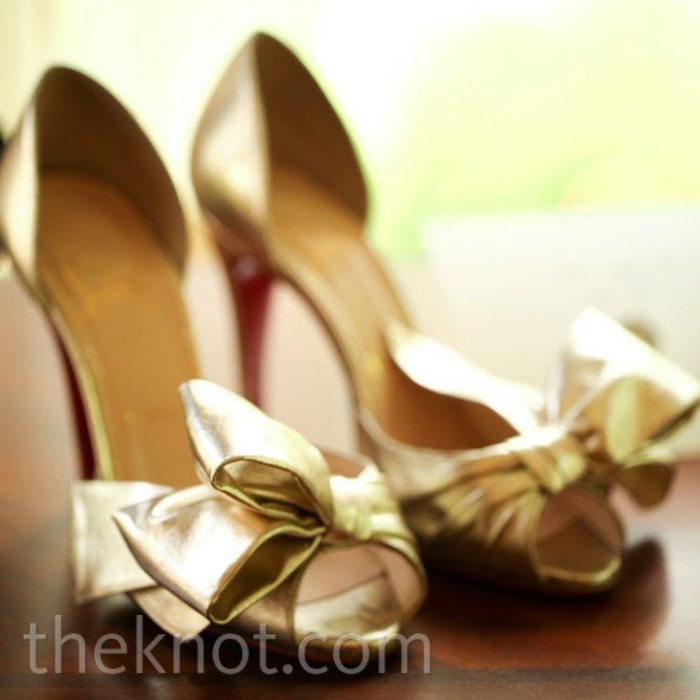 Rare Christian Louboutin Gold Bow T Dorcet sz 37